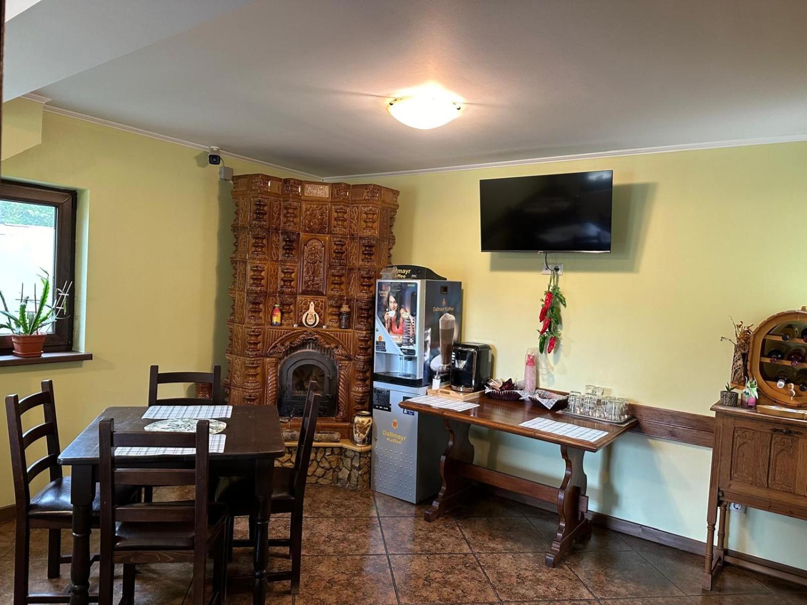 Casa Adelmar Hotel Tulcea Ngoại thất bức ảnh